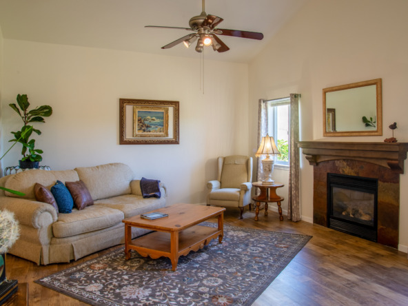 Living Room 1 alt_DSC_5914-HDR