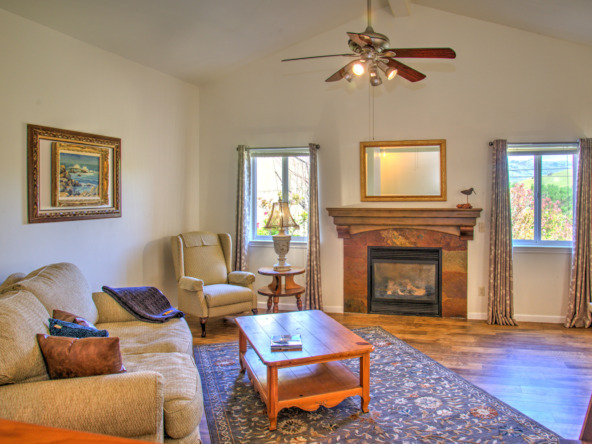 Living Room 4_DSC_5926 F_7_8_9