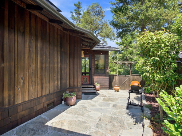 Side Yard DSC_6613